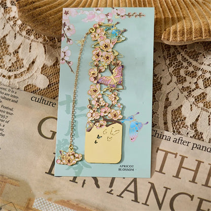 Retro Chinese Metal Hollow Bookmark – Elegant Book Clip for Readers