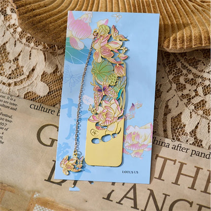 Retro Chinese Metal Hollow Bookmark – Elegant Book Clip for Readers
