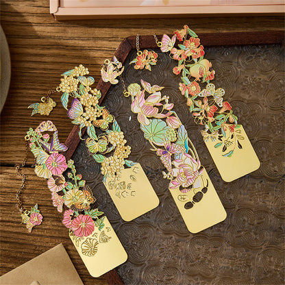 Retro Chinese Metal Hollow Bookmark – Elegant Book Clip for Readers